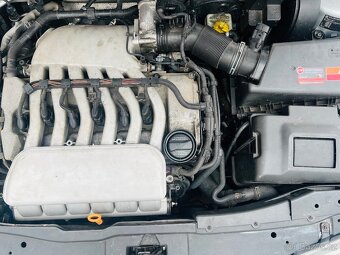 VW Bora VR6 2.8 150kw 4x4 Highline - 14