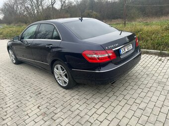 Prodám Mercedes Benz e class 350 4Matic - 14