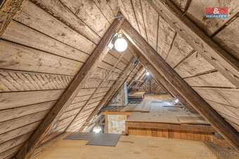 Prodej chalupy s garáží, 944 m², Machov - 14