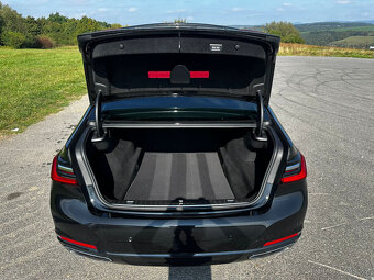 BMW Řada 7 740xd/laser/360°/masáž/ACC/HUD - 14