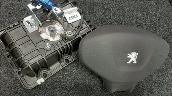 Palubní deska Airbag řidiče bezpečnostní pás spolujezdce - 14