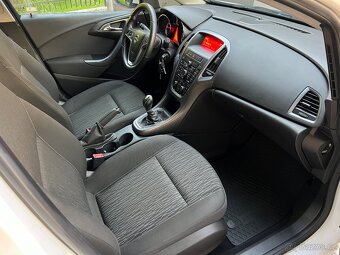 OPEL ASTRA J 1.4i 74KW /SPORTS-TOURER/FACELIFT/2013/ČR/2.MAJ - 14