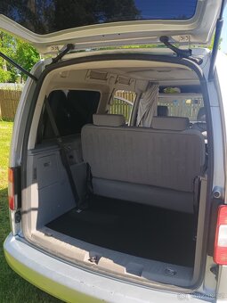 VW Caddy Maxi 1,9 TDI DSG -7 míst - 14