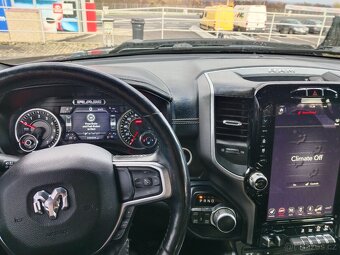 Dodge Ram Big Horn Crew Cab 5.7 Hemi - 14