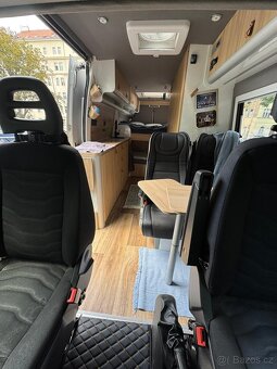 IVECO Daily obytná dodávka - 14