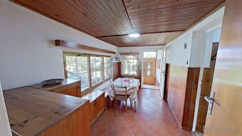 Prodej rodinného domu 4+1 na pozemku 938 m2 s prostornou díl - 14