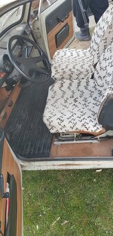 Trabant 601 combi + další motor a díly - 14