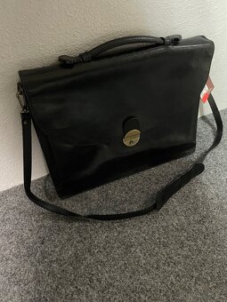 Černá kožená manažerská aktovka - 14