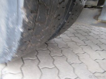 MB Axor 1829 hákový nosič kontejnerů - 14