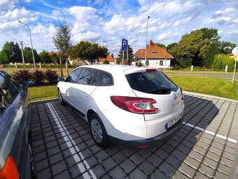Renault Megane 1.6i LPG kombi benzín plyn 2015 - 14
