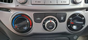 Hyundai i20 1.2 Family Space koupeno v ČR 1 majitel Cebia - 14