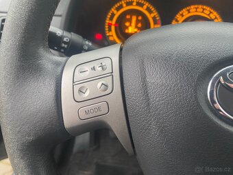 Toyota Corolla 1,6 Valvematic 97 kw Sol - 14