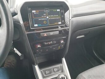 Suzuki Vitara 4x4 1.6i 88KW NAVI KAMERA Servis SUZUKI - 14