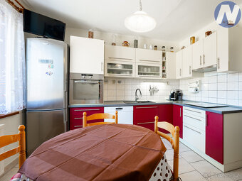 Prodej rodinného domu 214 m², pozemek 150 m² Borová Lada - 14