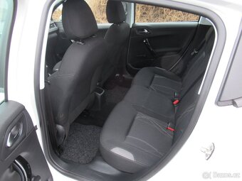 Peugeot 208 1.2i nové v ČR 55000 Km - 14