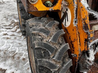 nakladač UNC 060 - 14