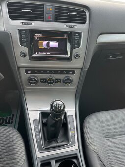 Volkswagen Golf Combi 2.0 TDi 110Kw 4x4 R-line Rok 3/2015 - 14