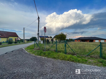 Prodej stavebního pozemku 1265 m² Poběžovice u Holic - 14