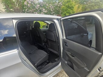 Peugeot 5008 1.6 HDI, automat, 7 míst - 14