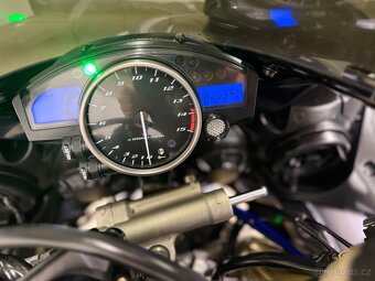 YAMAHA YZF - R1 - 14