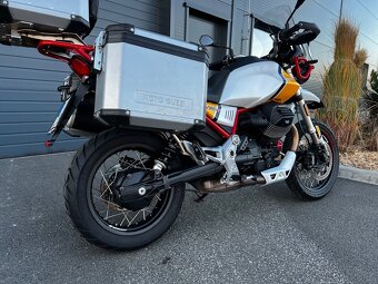 2019 Moto Guzzi V 85 TT - 14