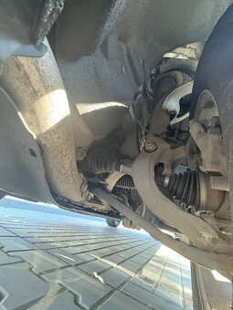Citroen C5 III 2.2 HDi 150kw 6AT aisin - 14