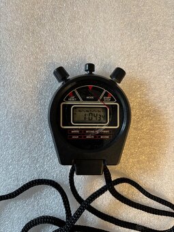 Hodinky. 4. X +  stopky - 14