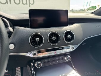 Kia Stinger GT 3.3 T-GDI 269 kW 4x4 / CZ / DPH - 14