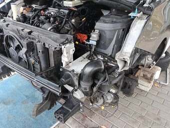 Peugeot 5008 2.0Hdi 110kw rok 2014 - 14