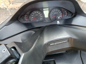 Suzuki burgman 400i ABS 2012 cz doklady v ceně - 14
