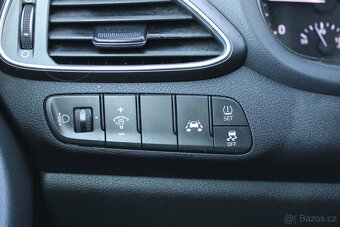 Hyundai i30 1,6CRDi 85KW, STYLE, ZÁRUKA, DPH, r.v. 2020 - 14