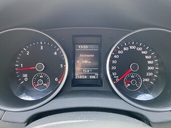 VW Golf kombi 1.6 TDI, 77 kW, r. 2012, klima, nová STK - 14
