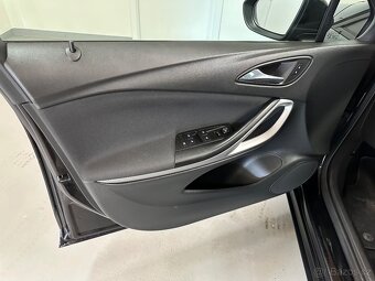 Opel Astra 1.6 CDTi ECOTEC D Edition tažné - 14