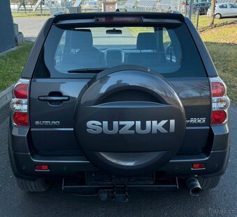 Suzuki Grand Vitara 2,4i 4x4 benzín 122kw - 14
