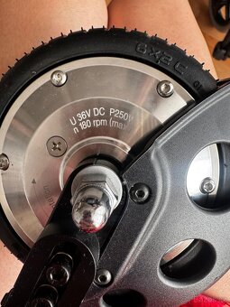 Invalidní vozík Breezy Parix2 + přídavný pohon EMPULSE R20 - 14