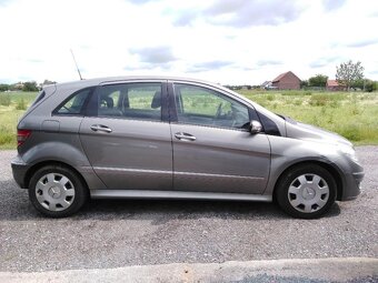 MERCEDS B 180 CDi NAFTA 80 KW,,S TAŽNÝM ZA 74000 KČ - 14