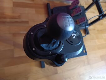 PRODÁM PSVR2 + VOLANT S ŘADÍCÍ PÁKOU A KONSTRUKCÍ NA VOLANT - 14
