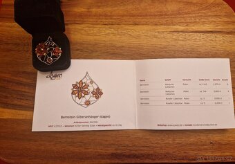 Nádherný nový set náušnic a přívěsku s jantarovými kytičkami - 14