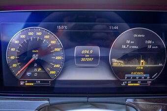 Mercedes-Benz E trieda Sedan 400 4MATIC A/T - 14