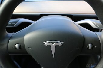 Tesla Model Y Performance Berlín, Tažné - 14