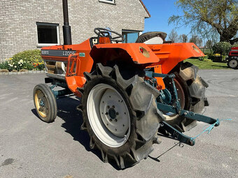 Traktor Kubota L2002 - 14