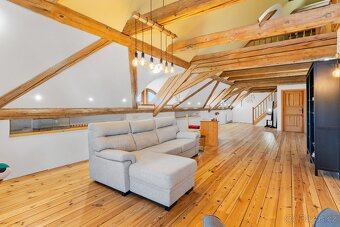 Prodej zavedeného penzionu s restaurací a velkým bytem - 14