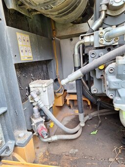 LIEBHERR R936LC - 14