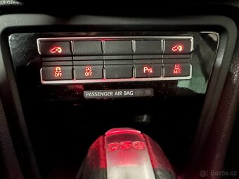 Sharan 2,0 Tdi DSG 110kW 7míst TZ panorama navi - 14