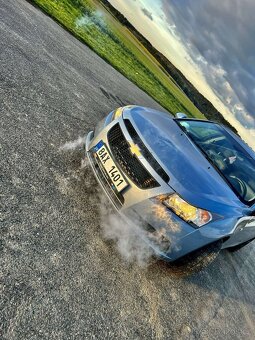 Chevrolet Cruze - 14