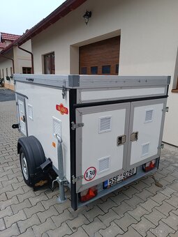 Přívěsný vozík na přepravu psů 4 box - 14