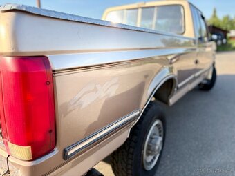 1992 Ford F-250 XLT | 4x4 | MANUÁL | 5.8 V8 | DPH - 14