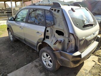 Hyundai Tucson 2.0 CRDi aj benzín- diely - 14