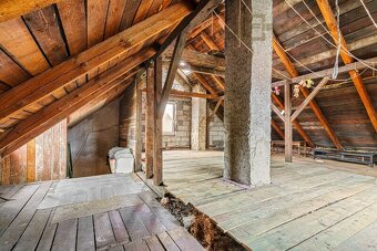 Prostorný dům v České Lípě k rekonstrukci – skvělá investičn - 14