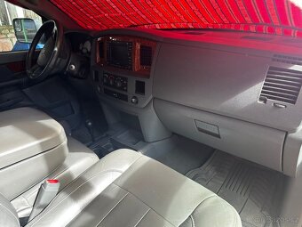 Dodge RAM 3500 - 14